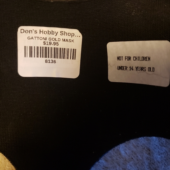 Gattoni Gold Mask - Picture 3 of 3